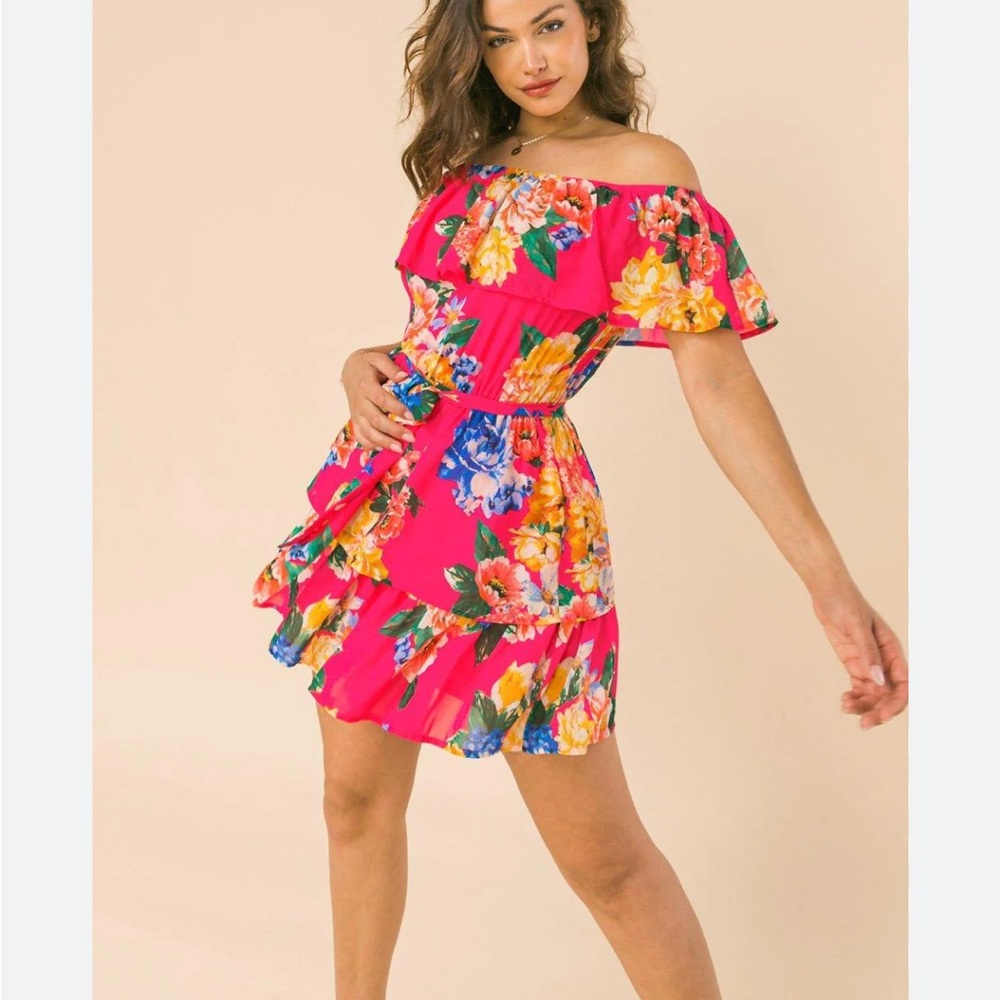 Flying tomato brand dress size medium, hot pink floral